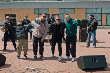 Дивіться кліп гуртів «Жадан і Собаки» і «Курган і Agregat». Тут зруйнований Палац спорту у Харкові