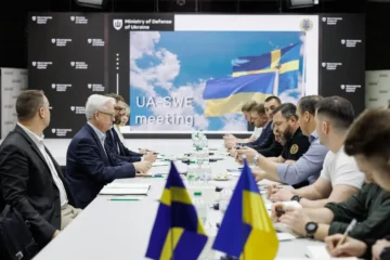 Модернізація радянських літаків та постачання сучасних платформ: у МОУ відбулася зустріч з представниками шведської SAAB
