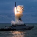 Залпом до 14 ракет — росіяни вивели в Чорне море бойові кораблі з «Калібрами»