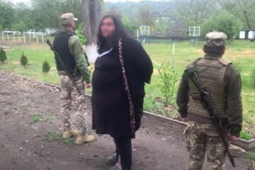 «Жінка» зі щетиною — на кордоні з Молдовою затримали 26-річного львів’янина у сукні