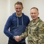 «Наша співпраця міцнітиме разом із обороною України»: Головнокомандувач ЗС Норвегії нагороджений «Хрестом заслуги» під час візиту до Києва