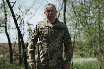 «Поки стоїть піхота, стоїть Україна» — командувач Сухопутних військ звернувся до оборонців