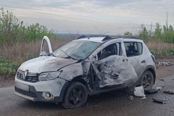 Ворог завдав удару по цивільному автомобілю на Харківщині, постраждали троє жінок