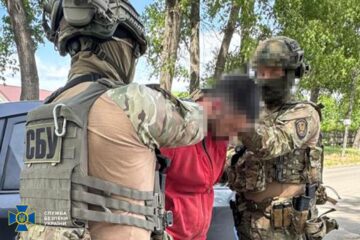 Був у шашечку — став за ґратами: затримали таксиста, який коригував удари рф по Дніпру