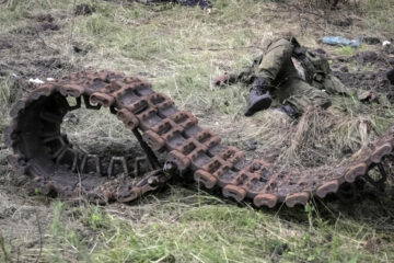 «Сезонне зростання активності» — на Донеччині морпіхи «стопорять» ворожі штурми