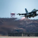 Чому F-16 не дикобраз: як жартують про «винищувач потрійної загрози»