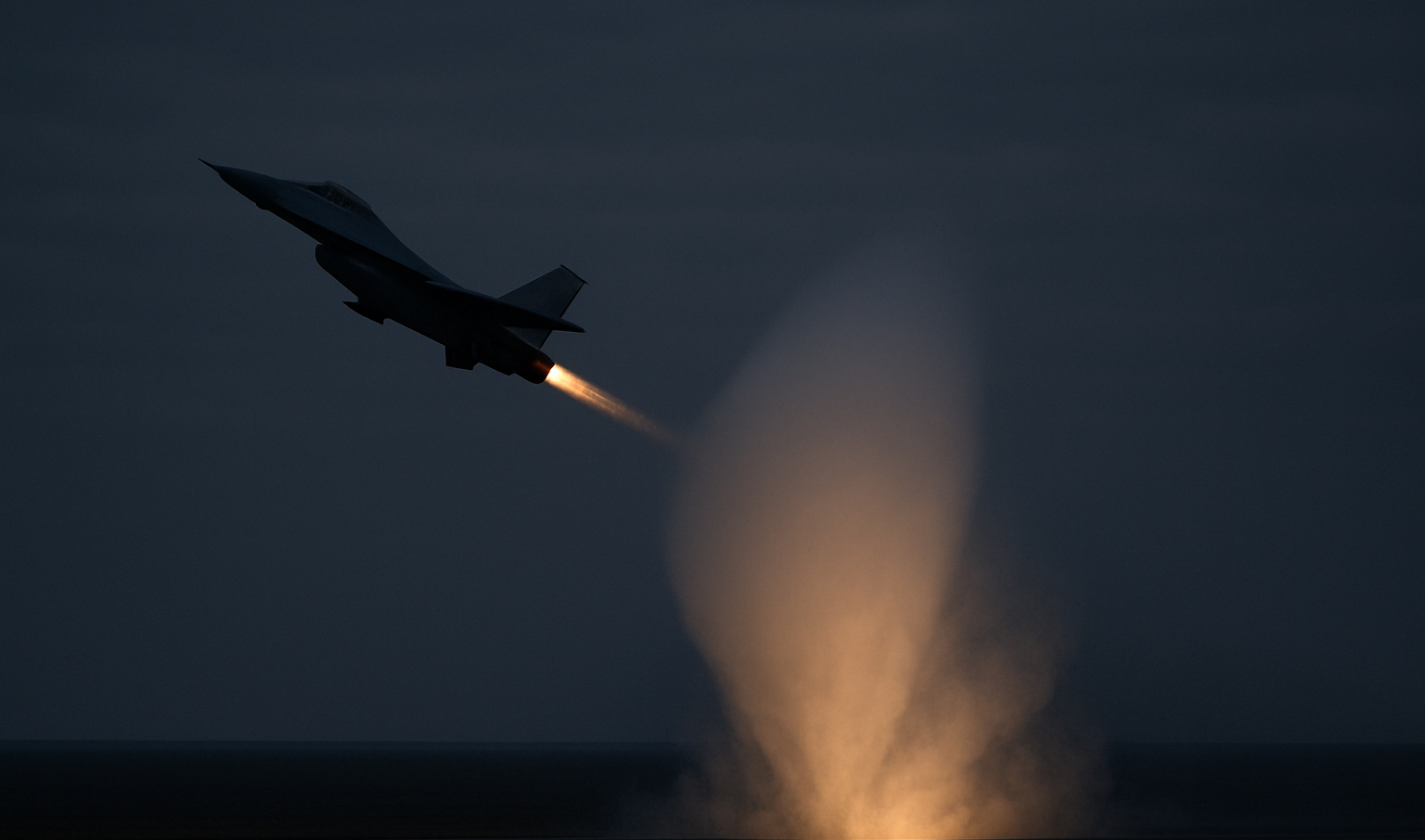 Як пілот F-16 врятував оточених спецпризначенців акустичним ударом: унікальна історія креативного застосування винищувача