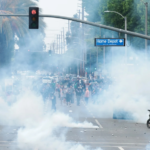У Лос-Анджелесі протестують проти рейдів на мігрантів. Трамп розгортає там бійців Нацгвардії