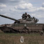 Сумський рельєф проти ворожих машин –  окупанти змушені мінімально використовувати “броню” та легку техніку