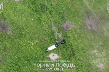 Бігли серед білого дня прямо по полю — ворожі штурмовики допомогли ЗСУ зекономити час та боєприпаси