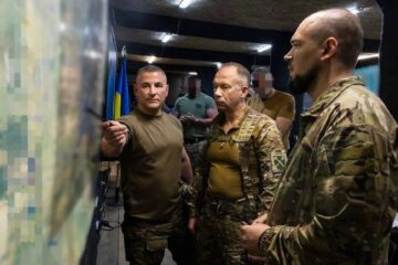 Понад 50 боїв щодня і 111 тисяч росіян: Головком ЗСУ — про найгарячіший напрямок фронту