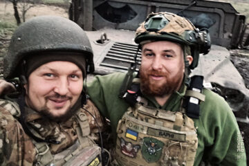 На пробитому колесі крізь міни та болото: як водій «Бублик» врятував групу бійців під постійними обстрілами