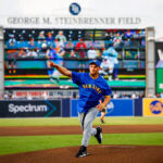 Подача, сильніша за постріл: український воїн на полі MLB нагадав світу про ціну свободи