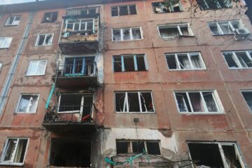 Ворог атакував ударними дронами Білозерське на Донеччині, п’ятеро людей поранені