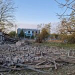 У Херсоні внаслідок ворожих обстрілів загинула жінка, двоє людей поранені