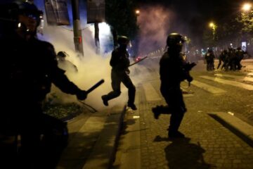 У Франції після перемоги ПСЖ у Лізі чемпіонів загинуло двоє людей, заарештували сотні людей