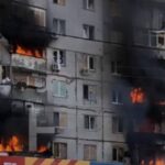 У Херсоні росіяни скинули вибухівку на цивільних, загинула 1 людина