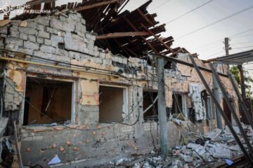Унаслідок російських обстрілів на Харківщині постраждали 12 людей, серед них – діти