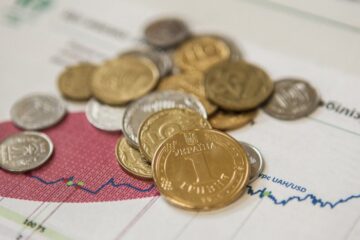 Дефолт України. Фінансовий маневр чи криза?