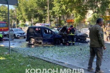 Росіяни вдарили по центру Сум, є загиблі та близько 20 потерпілих (оновлено)
