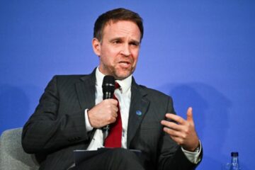 Politico: Франція та Бельгія не підтримують план ЄС заборонити постачання скрапленого газу з РФ до 2027 року