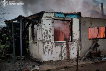 Наслідки російських обстрілів на Херсонщині: одна людина загинула, ще п’ятеро — постраждали