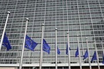 Єврокомісія пропонує приєднати Україну до зони безплатного роумінгу з 2026 року
