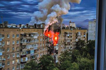 Унаслідок масованої атаки РФ на Харків постраждали двоє поліцейських