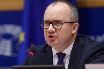 У Польщі національна виборча комісія перевірить протоколи з неправильними підрахунками голосів