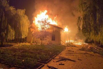 ​На Одещині через російські обстріли спалахнули пожежі