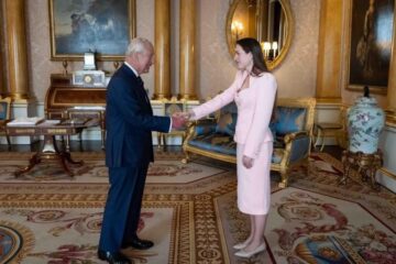 Король Чарльз ІІІ зустрівся з лауреаткою Нобелівської премії миру з України