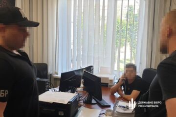 ​​ДБР викрило ще одного правоохоронця з Дніпра, причетного до видалення даних про ухилянтів
