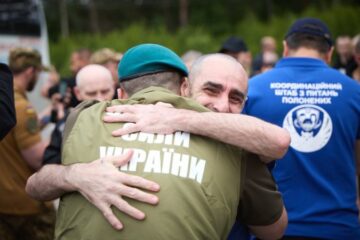Черговий етап великого обміну: з російського полону повернули важкопоранених і тяжкохворих захисників