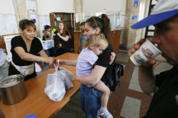Чому офіційна статистика ВПО завищена і яких даних бракує. Розмовляємо з демографом Олексієм Позняком