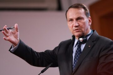 Сікорський: Поразка Росії в Україні була би перемогою для США і для Трампа