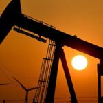 Ціни на нафту різко зросли через атаку Ізраїлю на Іран