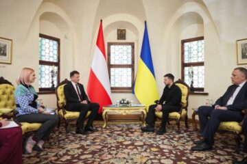 Сьогодні прийняв вірчі грамоти від новопризначених послів Австрії та Казахстану.  Поспілкувалися з кожним. Найважливіше – двосто