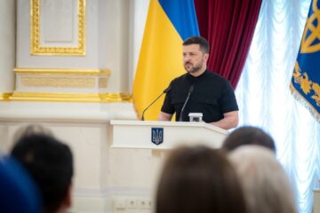 Зеленський: на Сумському напрямку зосереджено 53 тисячі російських солдатів. Вздовж кордону точаться бої