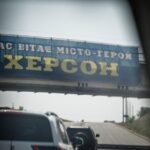 Росіяни знову атакували Херсон, три людини постраждали