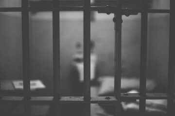 У Німеччині сирійського лікаря засудили до довічного ув’язнення за злочини проти людства