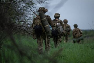 Генштаб: на Північно-Слобожанському і Курському напрямках ворог здійснив 17 штурмів, бої тривають