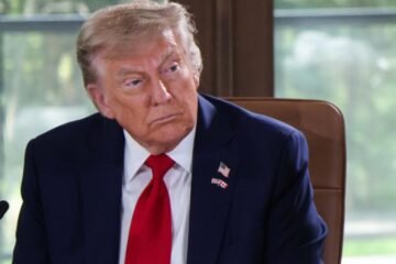 Трамп пояснив відсутність санкцій проти РФ “очікуванням угоди”