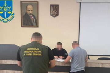 На Дніпропетровщині трьох екскерівників військового лісгоспу підозрюють у незаконній рубці деревини зі збитками на 68 млн грн