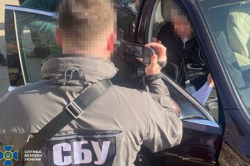 Посадовців Одеської міськради підозрюють у розкраданні 50% бюджетних коштів, виділених на поховання воїнів
