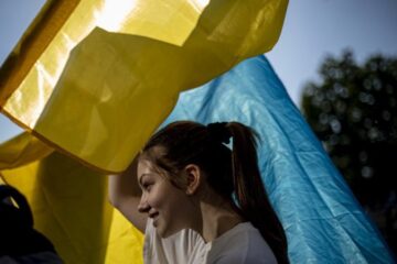 Рада ухвалила закон про множинне громадянство. Як відреагували українці за кордоном?