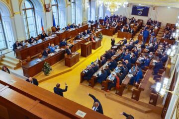 Чеський уряд отримав вотум довіри після криптоскандалу