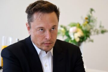 Ракета SpaceX вибухнула під час випробувань, перетворившись на гігантську вогняну кулю