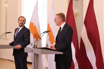​Президенти Кіпру та Латвії обговорили ситуацію в Україні та на Близькому сході