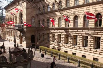 Латвія заборонила росіянам та білорусам купувати нерухомість