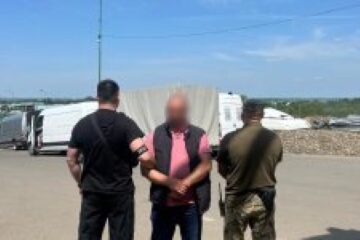 Сервіс “під ключ” за $18500: на Львівщині тернополянин організував схему нелегального перетину кордону